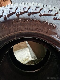 Pirelli 265/70 r16 - 5