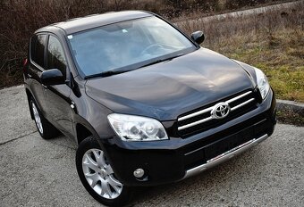 T0Y0TA RAV4 2.2D 4x4 Top stav - 5