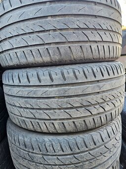 235/40R18 - 5