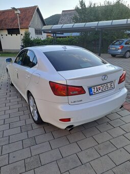 Lexus IS 250 V6 - 5