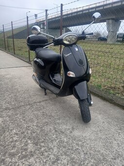 Piaggio Vespa 125 ET4 - 5