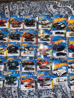 Hot wheels - 5