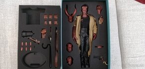 ART TOYS Hellman Hellboy - 5