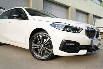 BMW 118i AT7 2021 - 5