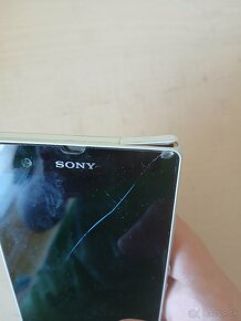 Sony XPERIA Z - 5