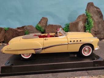 prodám model 1:18 buick roadmaster 1949 - 5