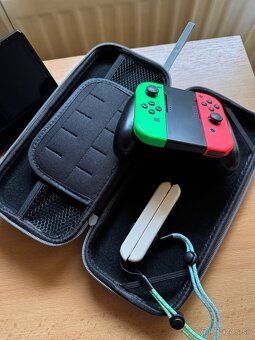 Predám Nintendo Switch OLED - 5