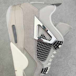 Jordan 4 - 5