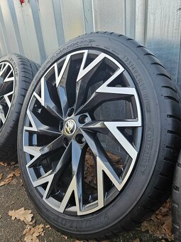 Letní alu kola Helix 19" Škoda Superb 235/40 R19 - 5