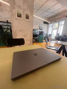 Macbook Pro (2023) M2 16" + záruka - 5