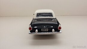 1:18 CHEVROLET THUNDERBIRD - 5