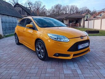 FORD FOCUS ST 2.0i 12/2012 do NEDELE za   9300 ,-EUR - 5