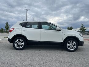 NISSAN QASHQAI 4x4 - NA PREDAJ / NA SPLÁTKY - 5