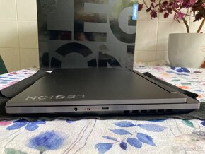 Lenovo Legion 7 - 5