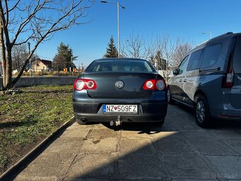 Volkswagen Passat 1.6 benzín - 5