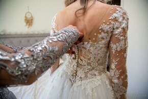 Svadobné šaty PRONOVIAS s čipkou - 5