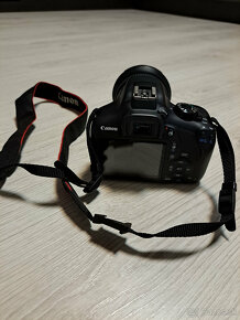 Canon EOS 1300D + Tokina AT-X 11-20 mm f/2.8 - 5