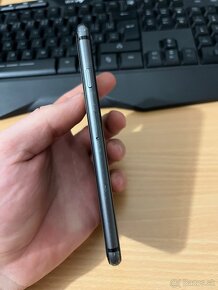 iPhone 8 64gb - nová batéria - 5