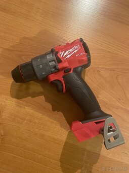 MILWAUKEE M18 FUEL AKU VŔTAČKA S PRÍKLEPOM - 5