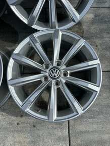 ✅5x112 r17 London passat b8  super stav - 5