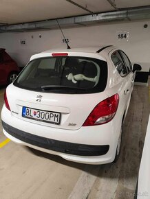 Predám Peugeot 207 vo veľmi dobrom stave - 5