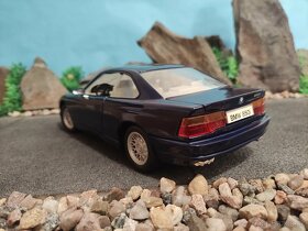 prodám model 1:18 BMW 850i - 5