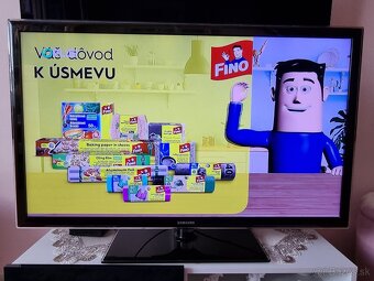 Predám LED TV SAMSUNG UE40D5500RW FULL HD - 5