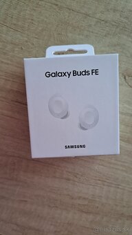 Bezdrotové sluchadla samsung nove - 5