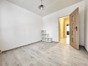 Prenájom 3-izbového bytu na Jakobyho ulici – 75 m², loggia - 5