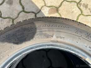 Predám 2ks zimné pneu Dunlop 195/65 R15 - 5