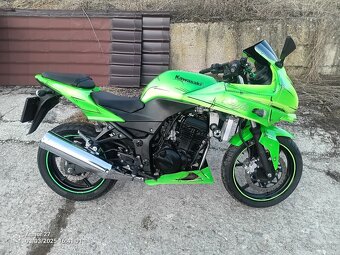 Kawasaki Ninja 250 - 5