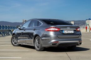 Ford Mondeo Vignale-Hybrid - 5