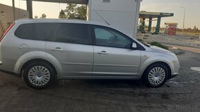 FORD FOCUS COMBI - 5