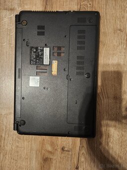 Acer Aspire E1 series - 5