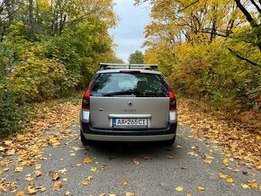 Renault Megane 1.9tdci combi - 5