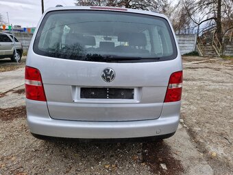 Volkswagen Touran - 5