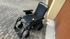 Predam ELEKTRICKÝ INVALIDNÍ VOZÍK stav ako Novy model Quicki - 5