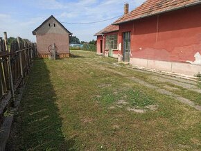 Stary rodinný dom , pozemok Bešeňov - 5