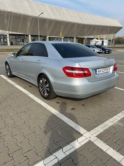 Mercedes-Benz E220 CDI Blue Avantgarde A/T - 5