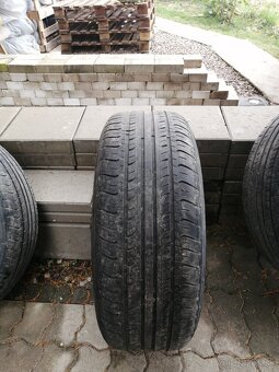 225/55R17 97V - 5