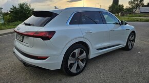 AUDI E-TRON QUATTRO 55 - 2x S-LINE 300KW TOP STAV ZARUKA - 6