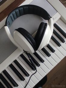 Digitálne piano Korg B1 so stojanom, pedálom a slúchadlami - 6