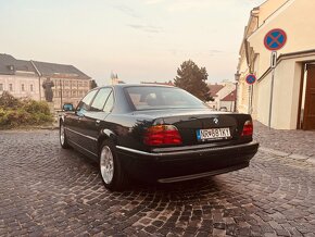 BMW rad 7 730i A/T V8 e38 - 6