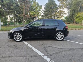 VW GOLF ČIERNY 4x4 2.0 TDI, STREŠNÉ OKNO, HIGHLINE - 6