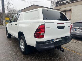 Toyota Hilux 2.4 D-4D 4WD 110 kW LiVE 20000km - 6