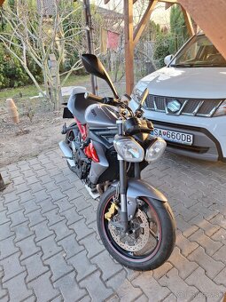 Triumph street triple 675R - 6