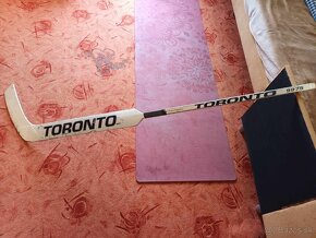 Brankárska hokejka TORONTO 9975, klas.g,príložník "28", 71cm - 6