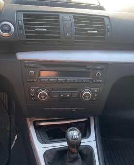 Rozpredám na diely BMW 120D E87 N47D20A 2009 - 6