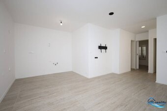 ☀Vodice(HR)-3 izbový apartmán 63m2, len 200m od pláže - 6