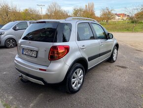 Predám Suzuki sx4  4x4 38000km 1,6 benzin 88 kW r.v 2014 - 6